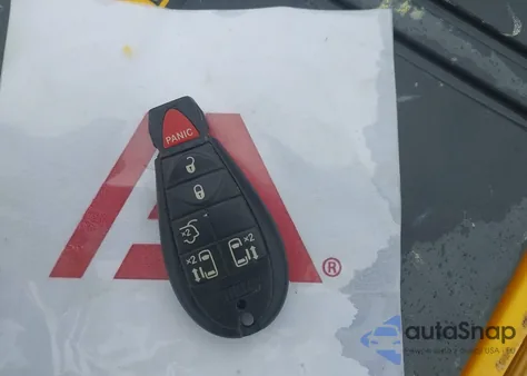 2013 Chrysler Town & Country Touring z USA, uszkodzony, nr VIN 2C4RC1BGXDR555435